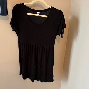Old Navy Black maternity top